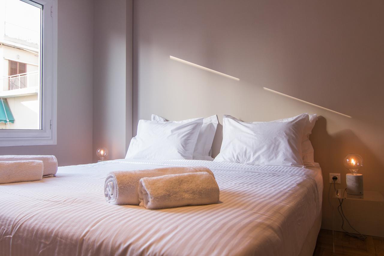 Aba Junior Apartment Veikou Street Athena Bagian luar foto
